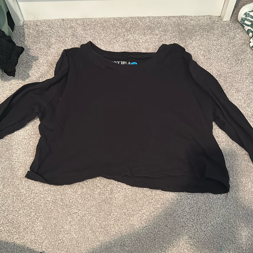 Cropped Black Long Sleeve